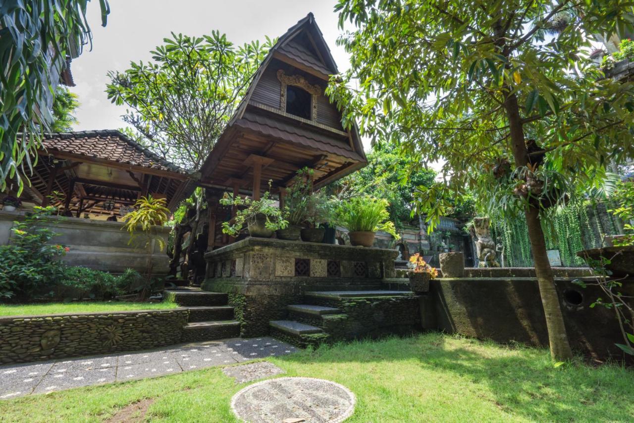 Sania'S House Hotel Ubud  Exterior photo