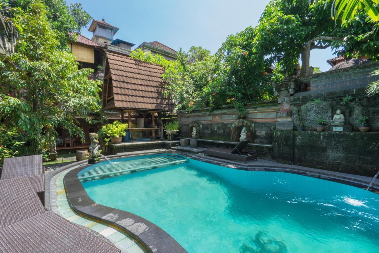 Sania'S House Hotel Ubud  Exterior photo